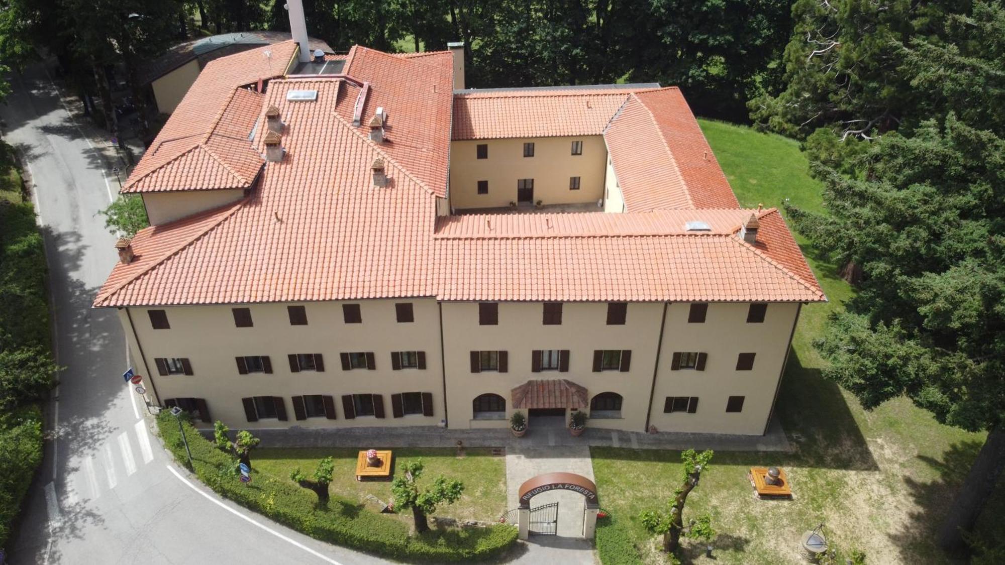 Hotel Rifugio La Foresta Валломброза Экстерьер фото