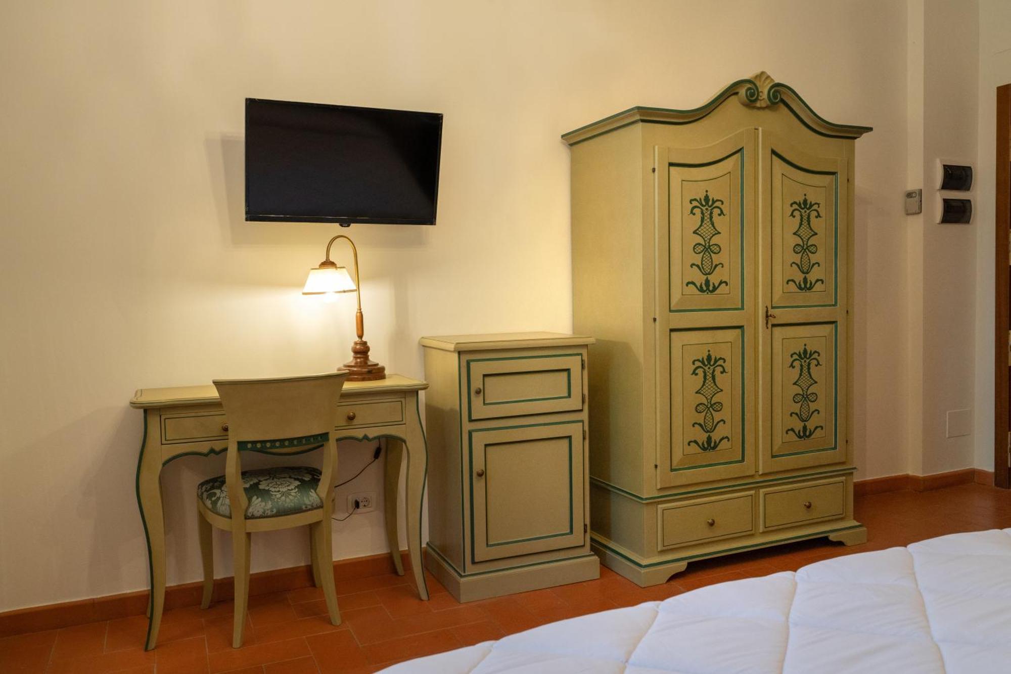 Hotel Rifugio La Foresta Валломброза Экстерьер фото
