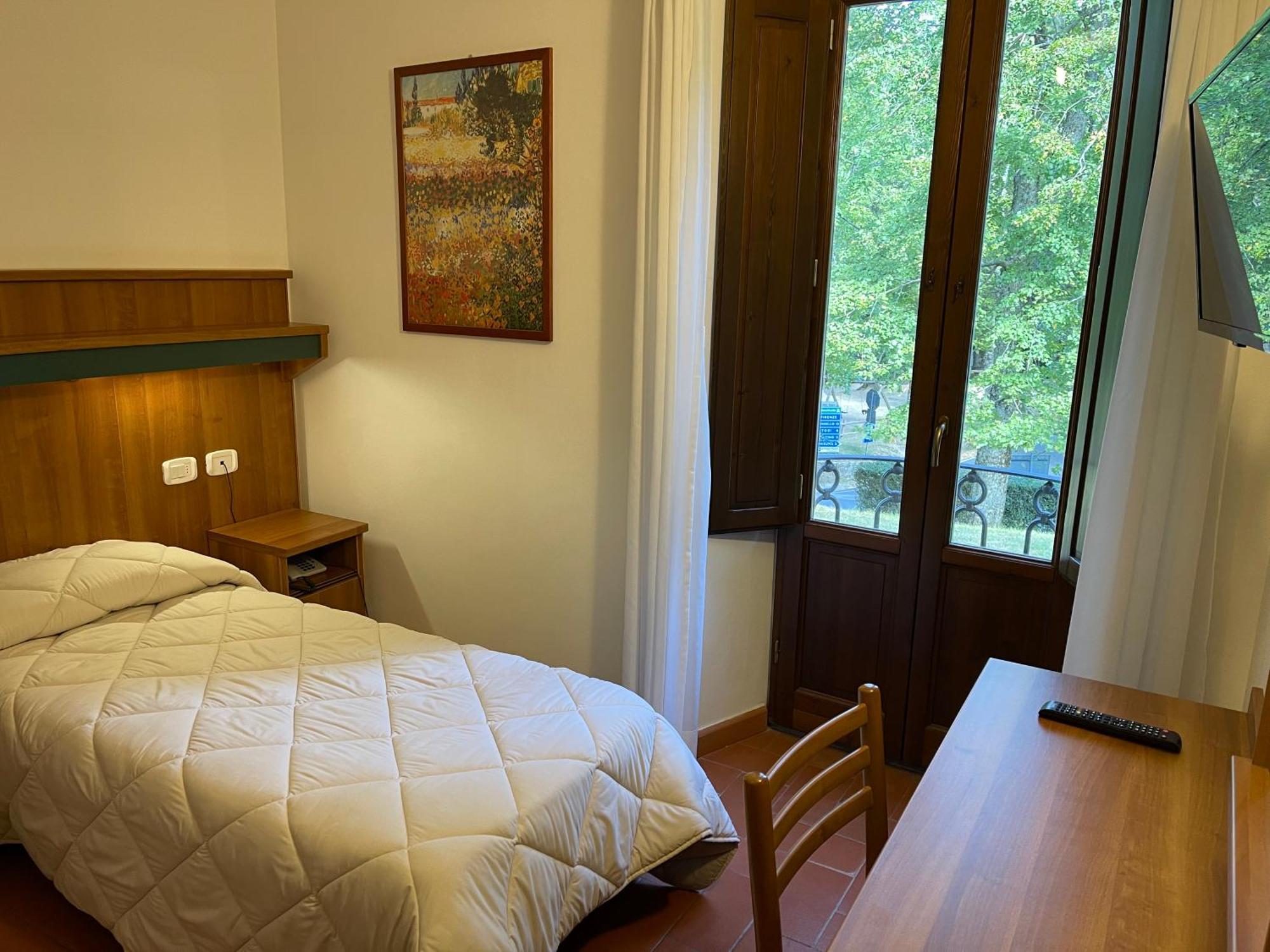 Hotel Rifugio La Foresta Валломброза Экстерьер фото
